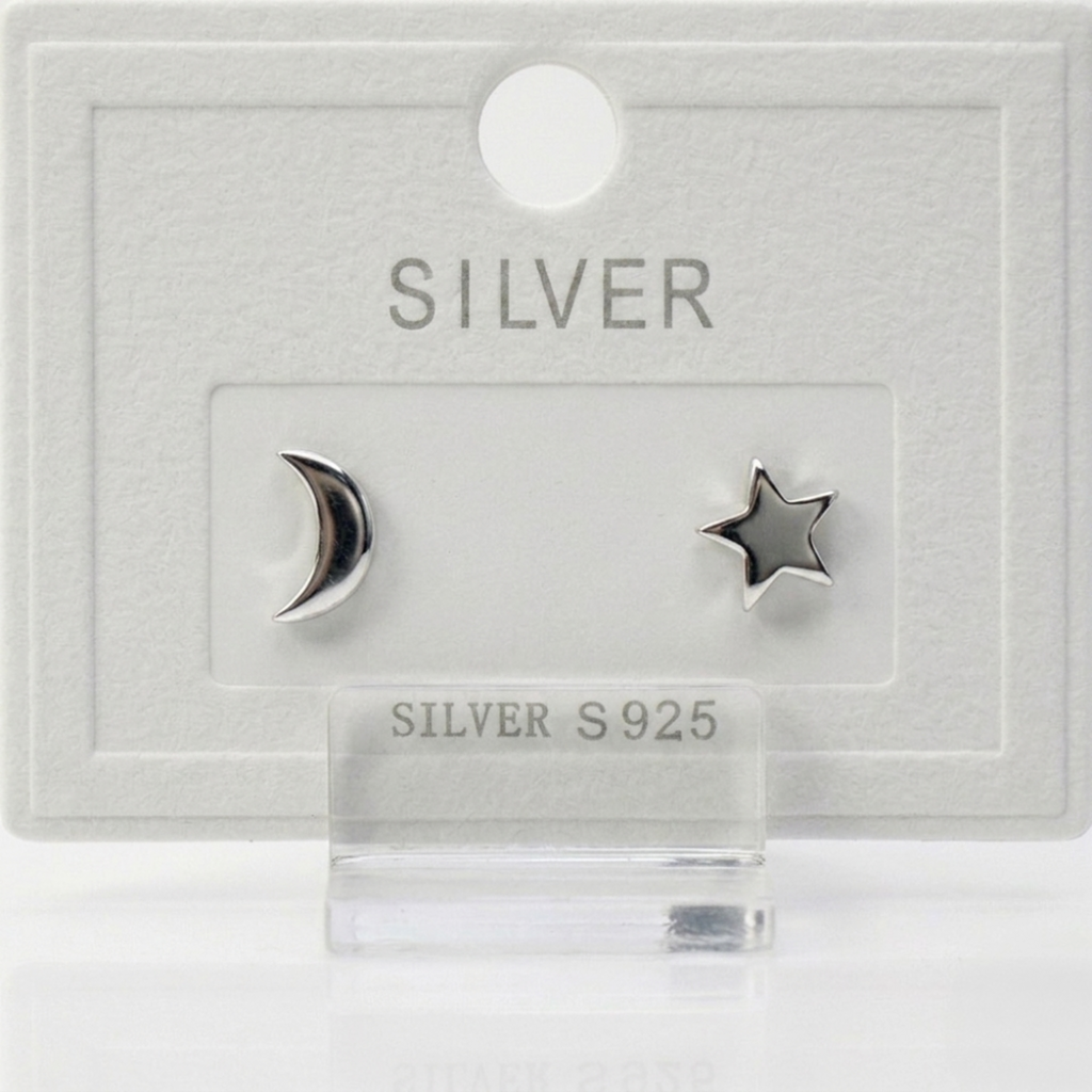 Handgefertigtes 925 Silber Ohrstecker-Set „Mond und Stern“ rhodiniert mit sicherem Verschluss.